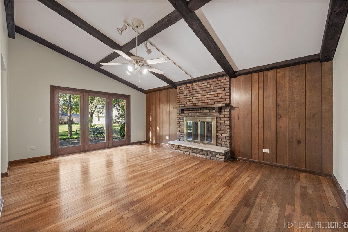 1228 Elizabeth Avenue, Naperville, IL 60540