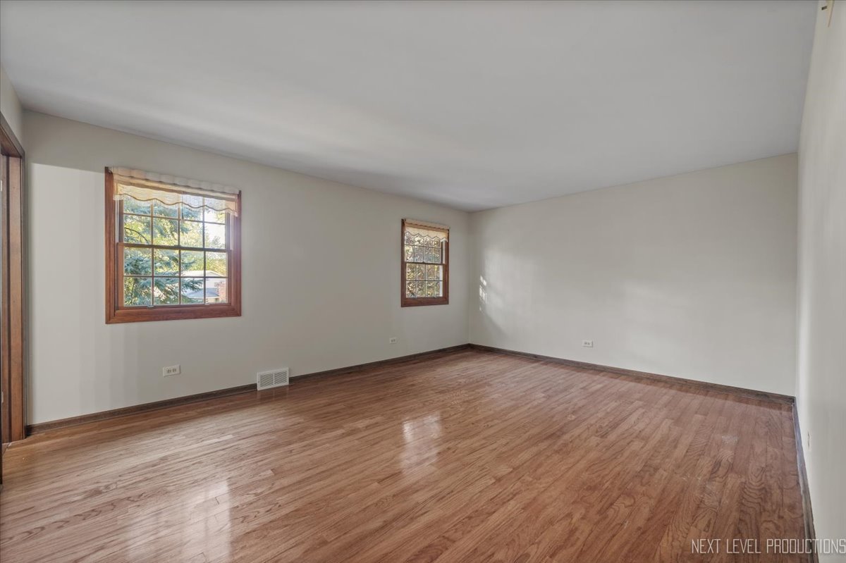 1228 Elizabeth Avenue, Naperville, IL 60540