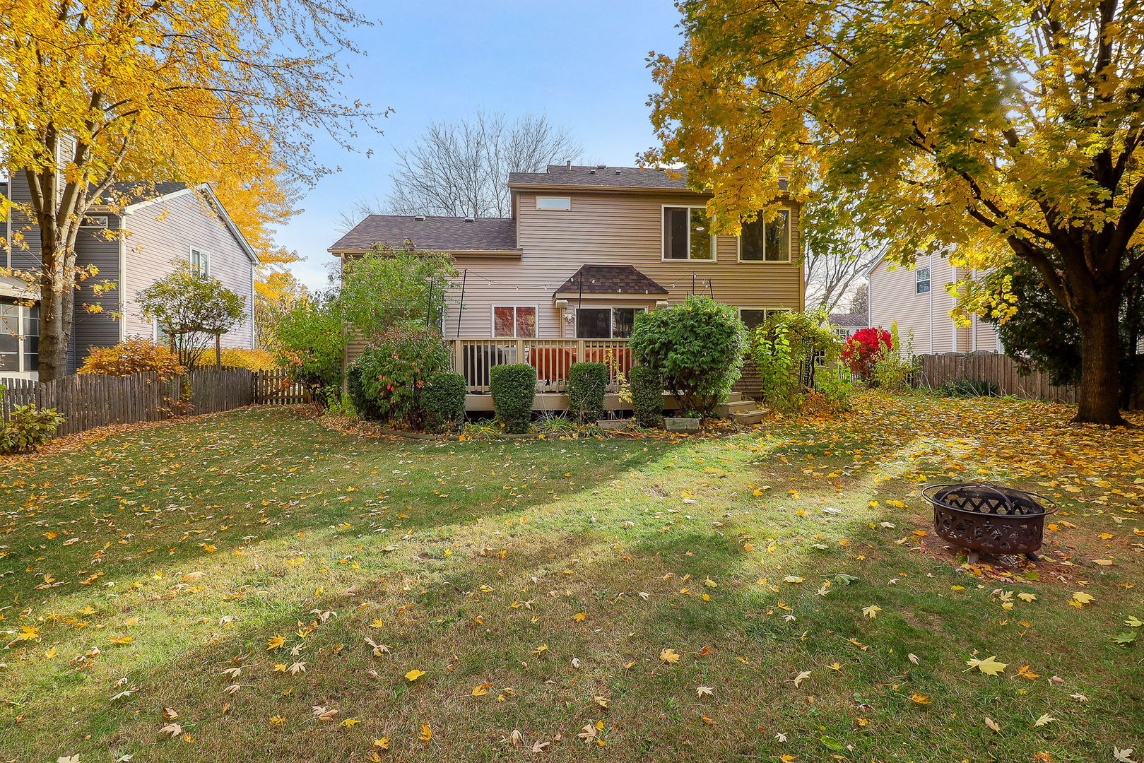 122 Arbor Avenue, Sugar Grove, IL 60554