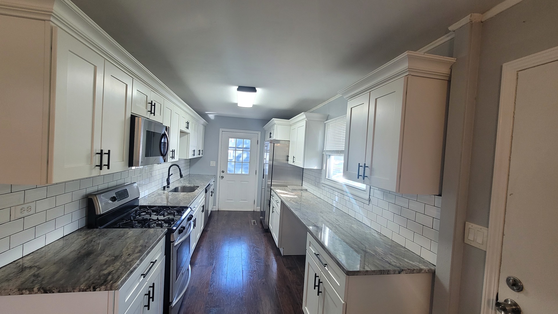 34 Hickory Drive, Carpentersville, IL 60110