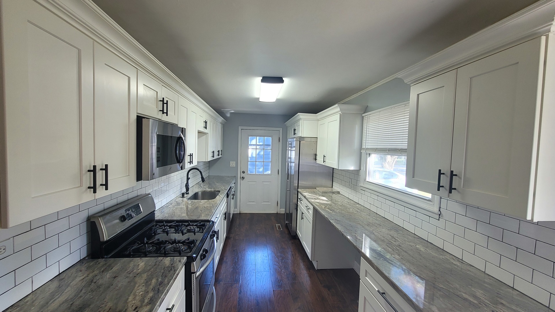 34 Hickory Drive, Carpentersville, IL 60110