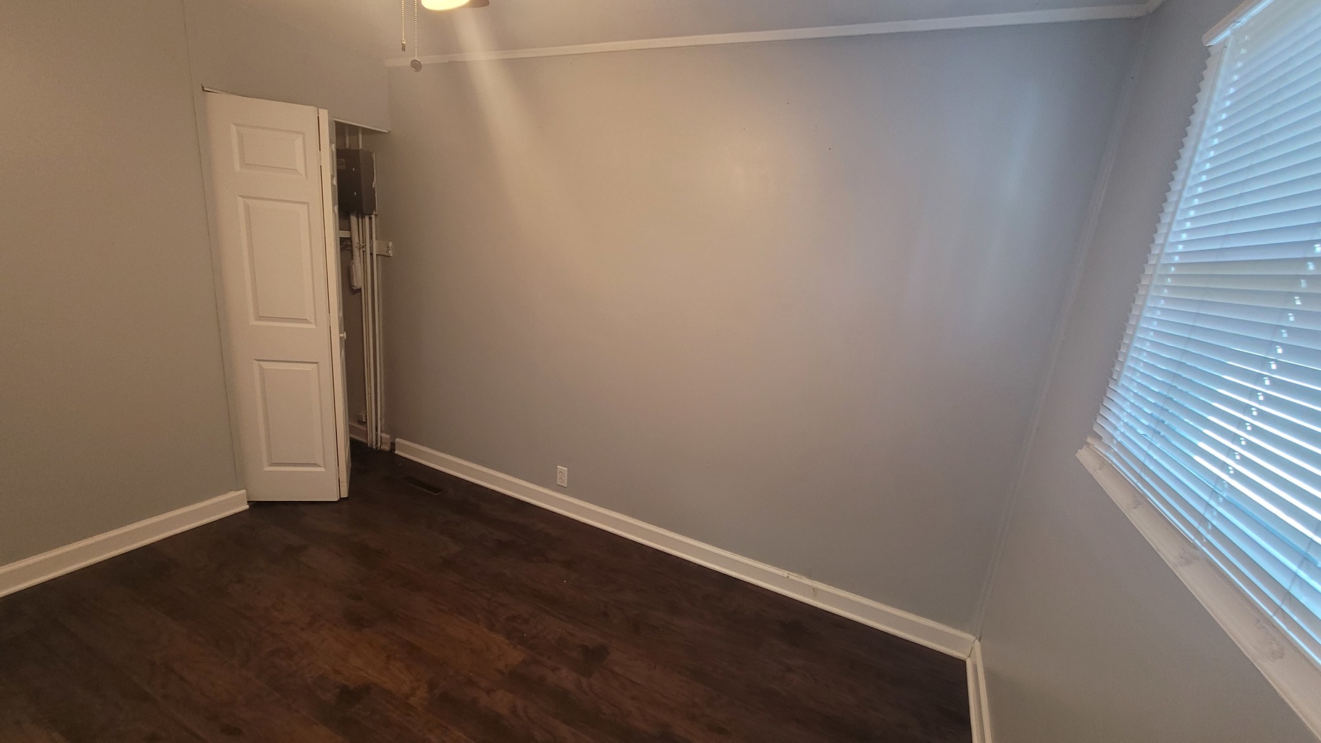 34 Hickory Drive, Carpentersville, IL 60110