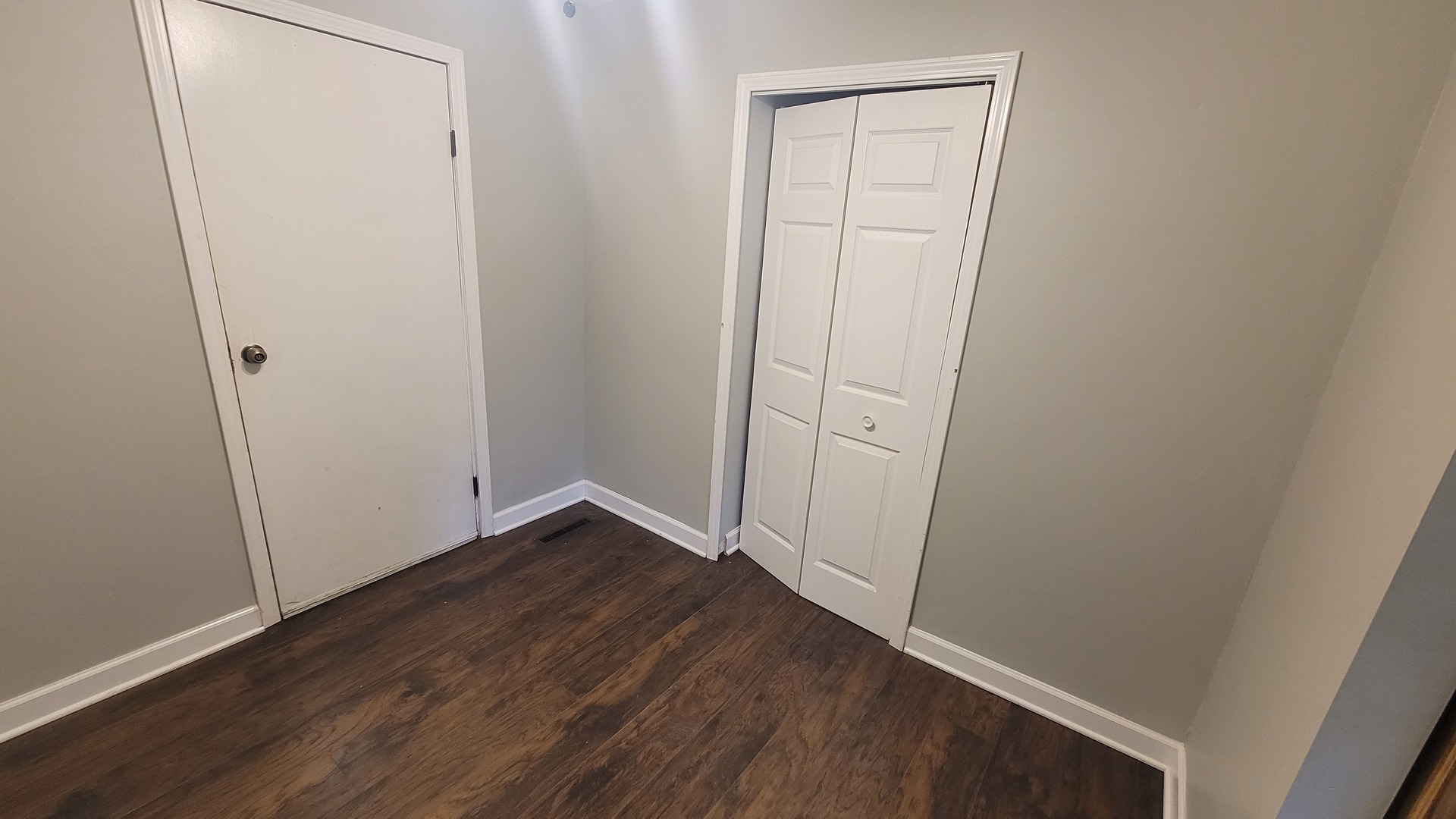 34 Hickory Drive, Carpentersville, IL 60110