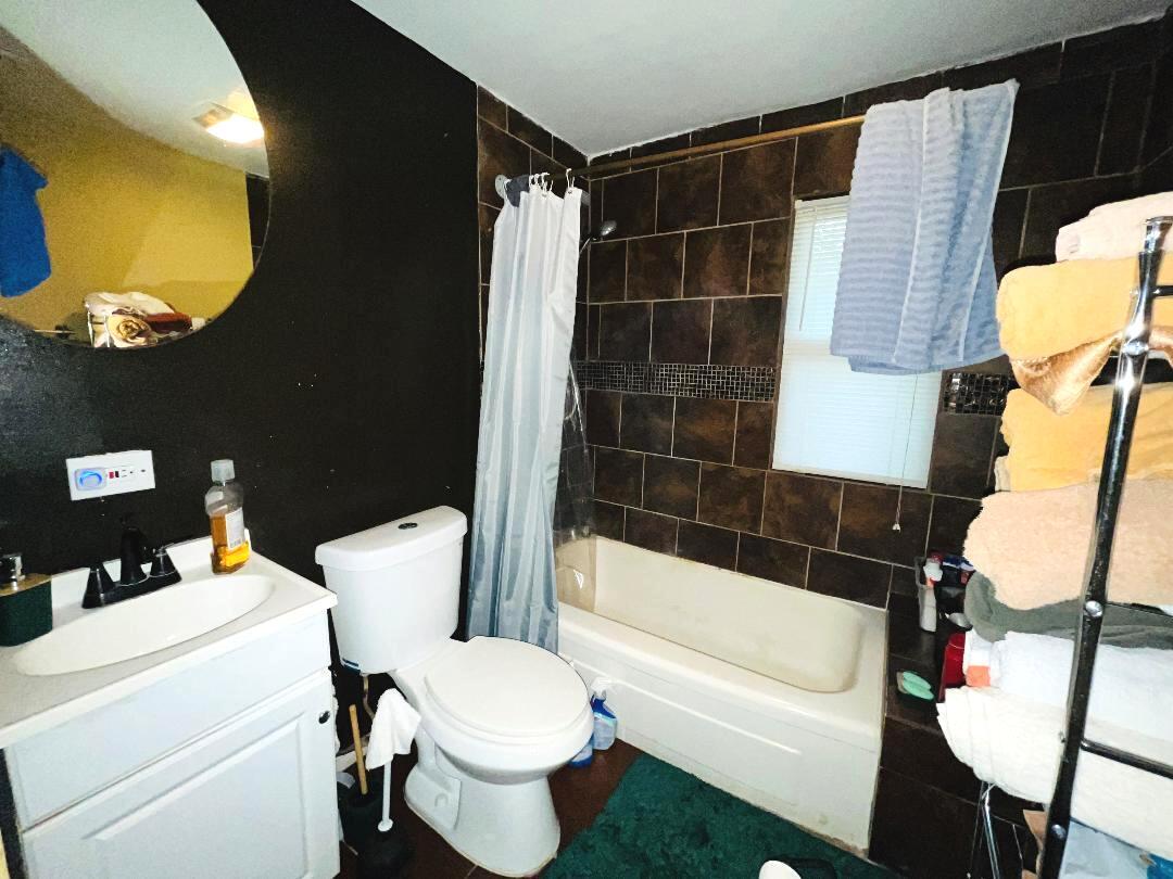 2518 20th Street, North Chicago, IL 60064