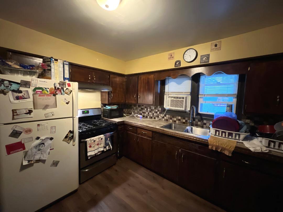 2518 20th Street, North Chicago, IL 60064