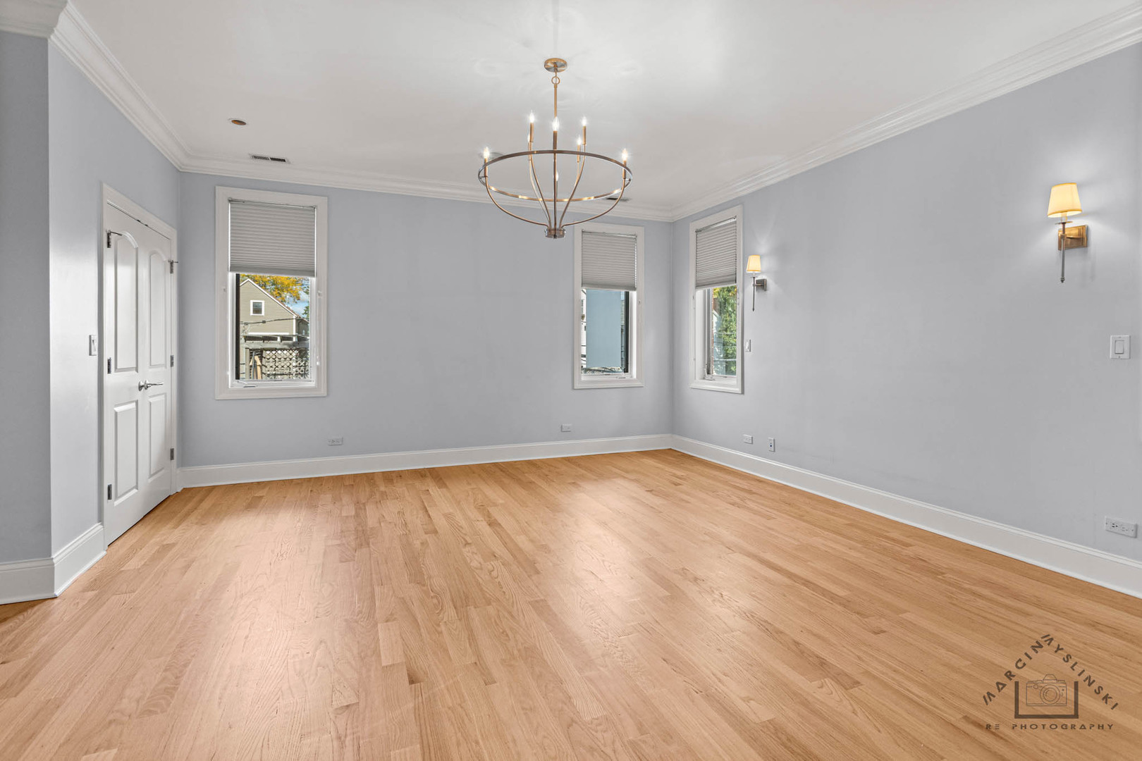 1424 W Barry Avenue, Chicago, IL 60657