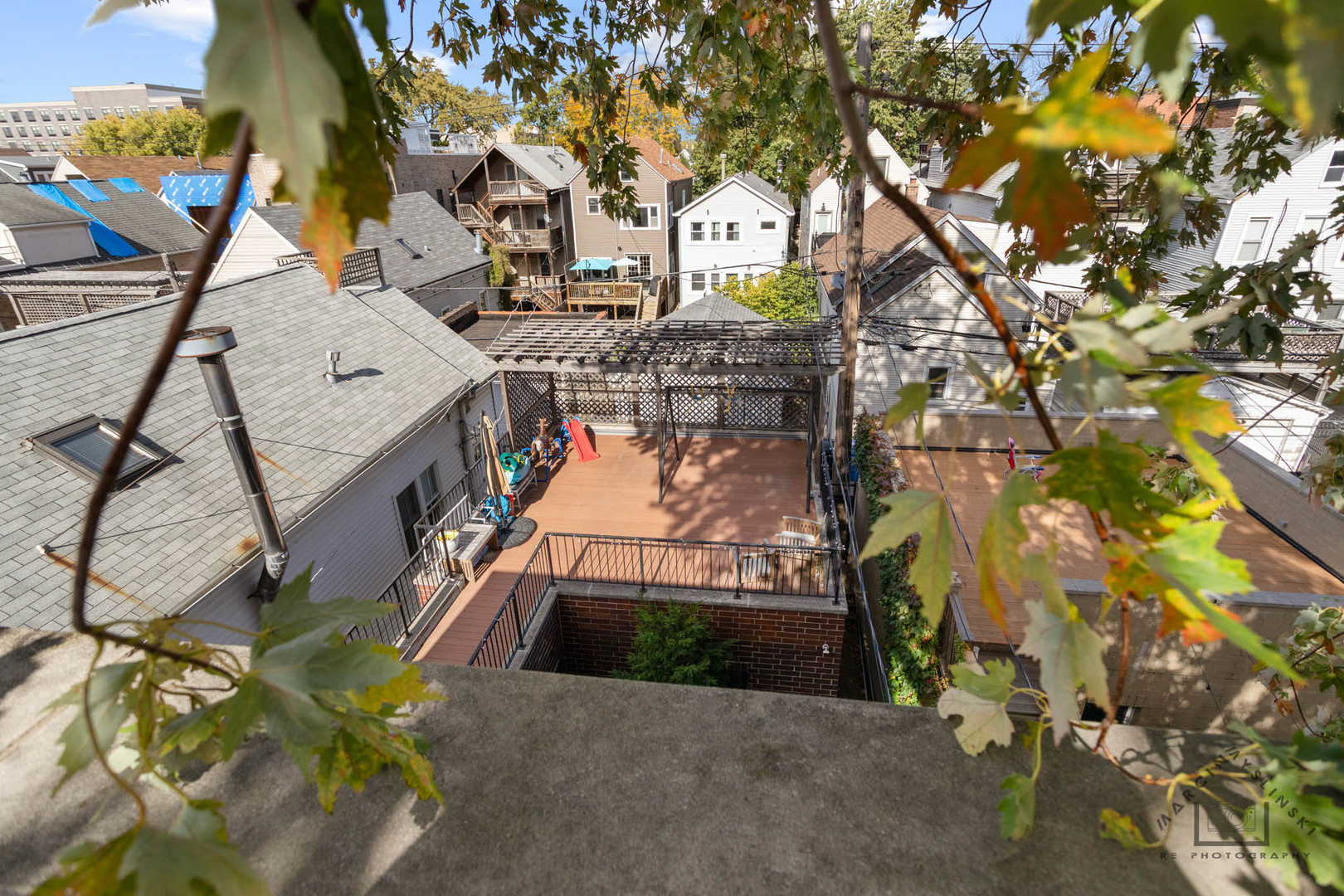 1424 W Barry Avenue, Chicago, IL 60657