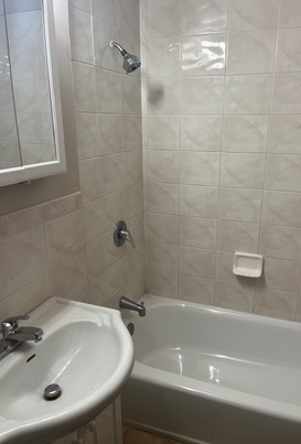 9245 Irving Park Road #2E, Schiller Park, IL 60176