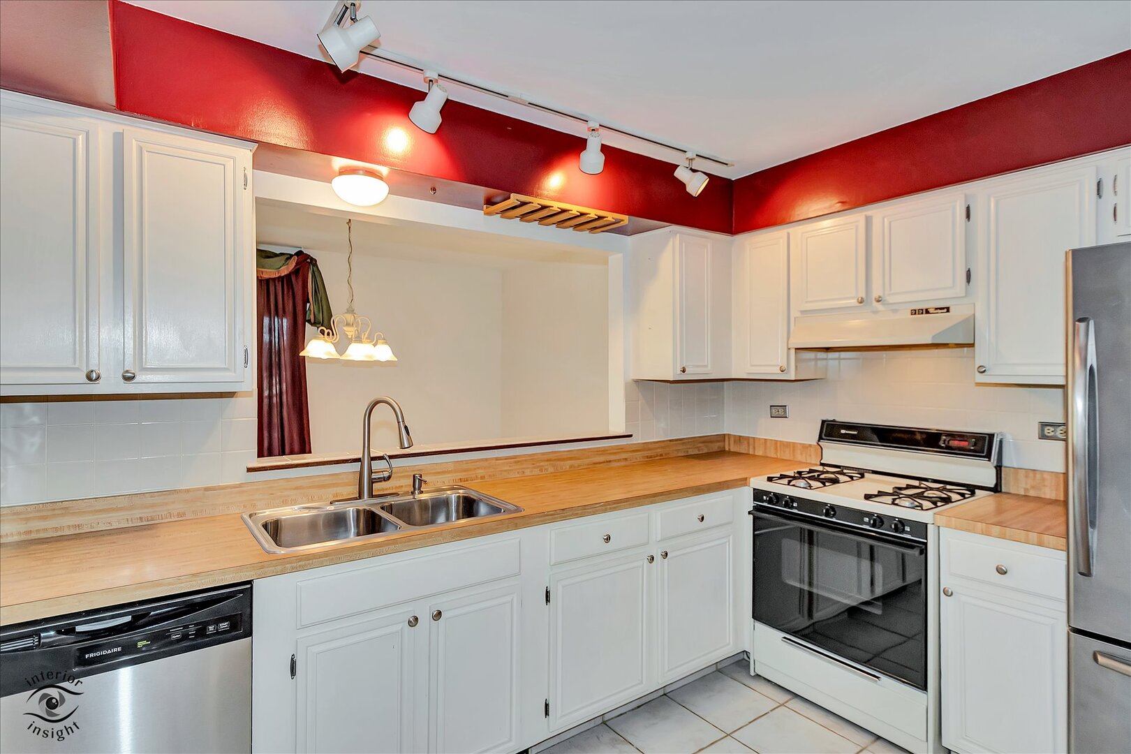 1327 Cass Lane #301, Westmont, IL 60559