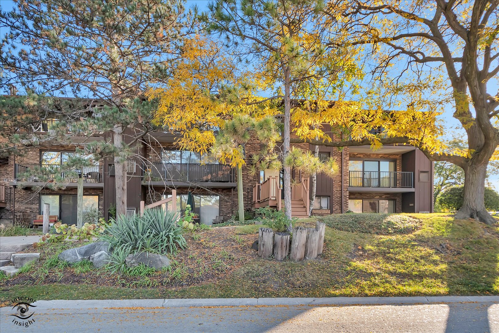 1327 Cass Lane #301, Westmont, IL 60559