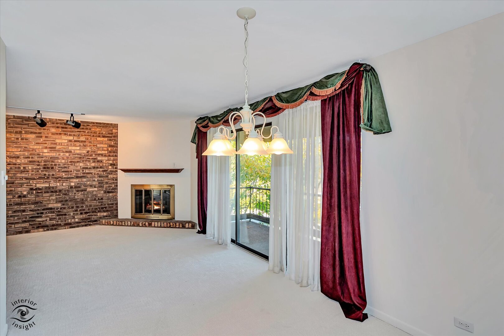 1327 Cass Lane #301, Westmont, IL 60559