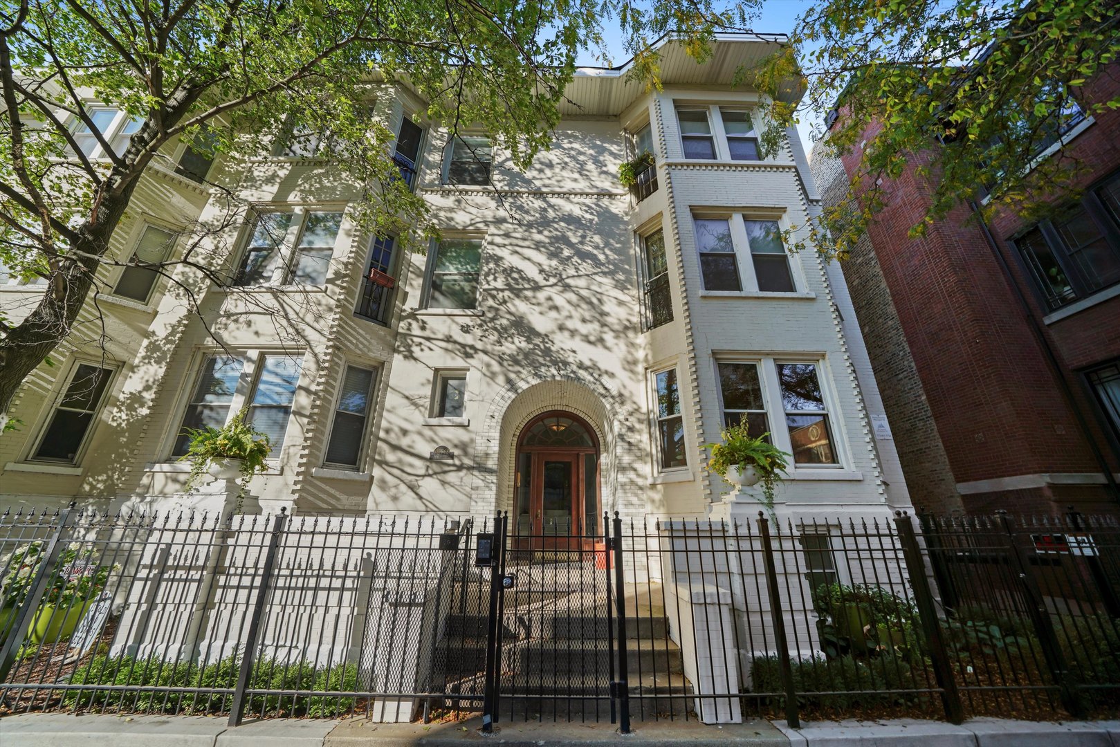 4168 N Clarendon Avenue #2N, Chicago, IL 60613