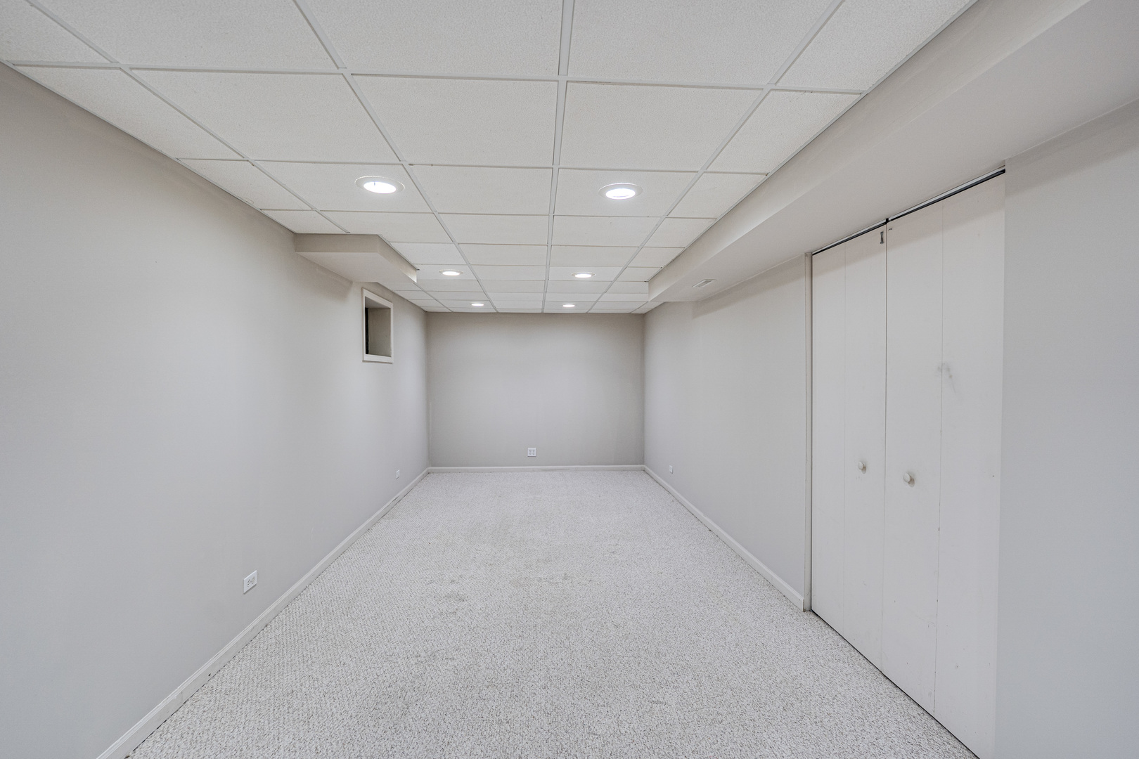 2328 Lexington Lane, Naperville, IL 60540