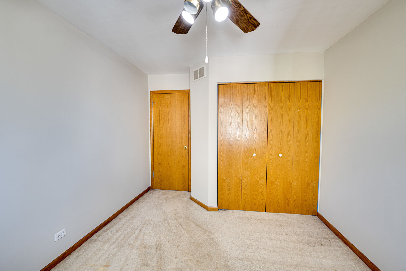 2328 Lexington Lane, Naperville, IL 60540