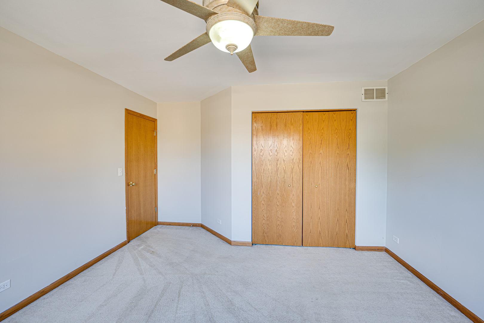 2328 Lexington Lane, Naperville, IL 60540