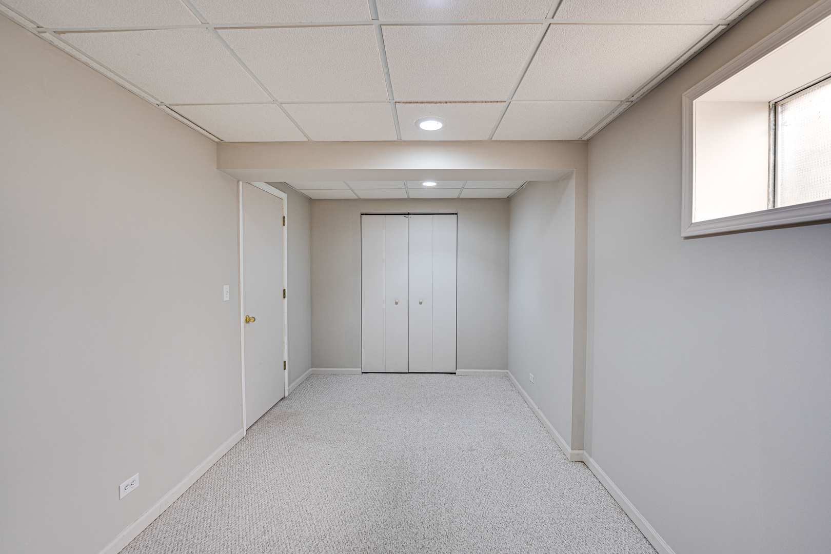 2328 Lexington Lane, Naperville, IL 60540