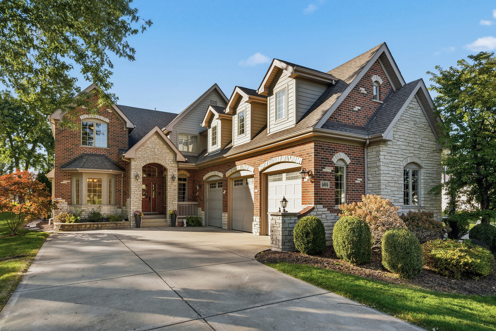 4004 Venard Road, Downers Grove, IL 60515