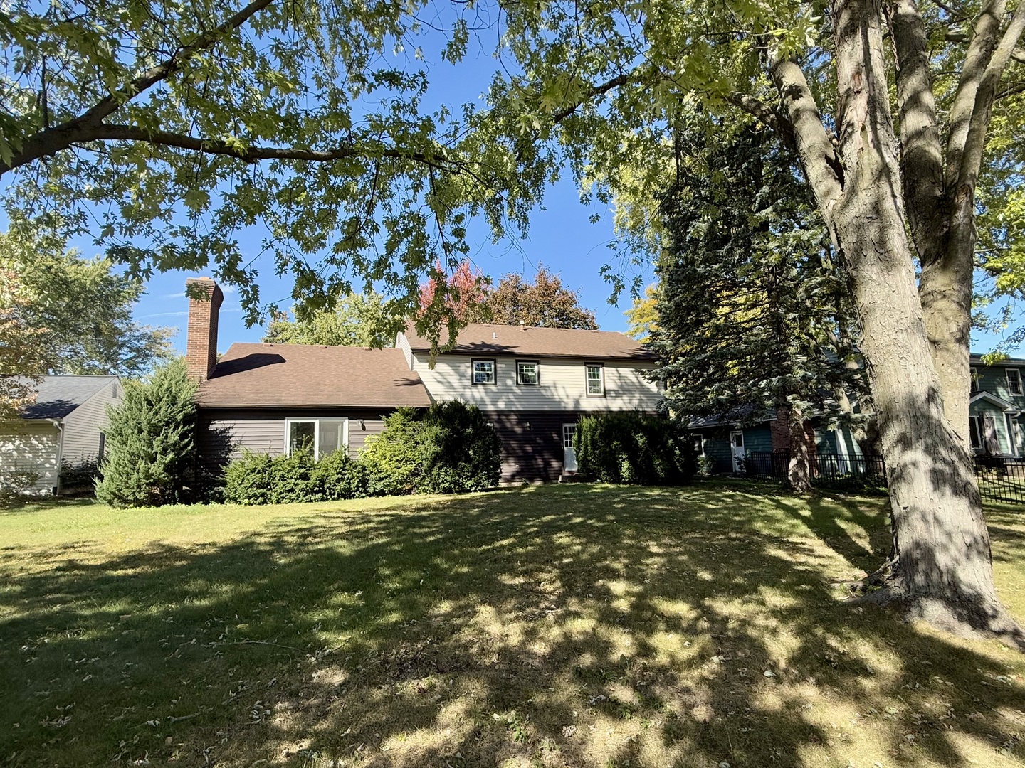 1342 Winchester Court, Naperville, IL 60563