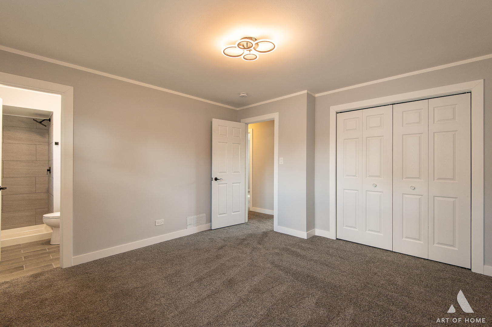 10956 S Nagle Avenue, Worth, IL 60482