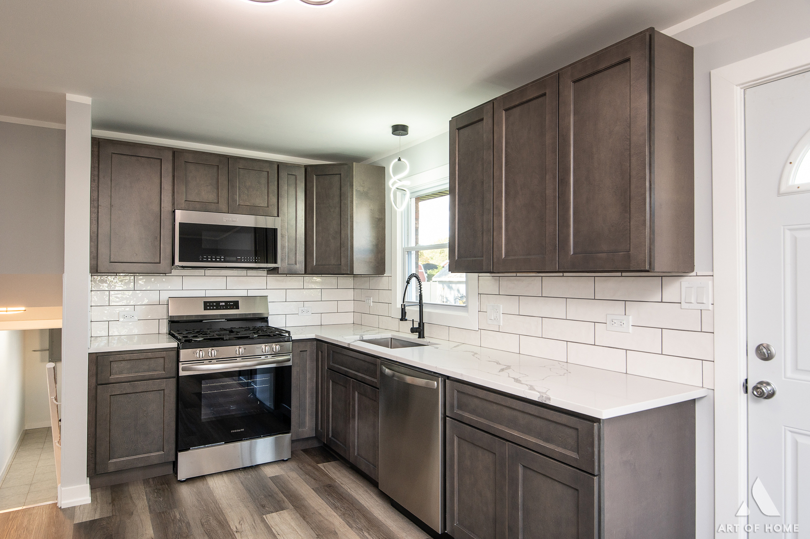 10956 S Nagle Avenue, Worth, IL 60482