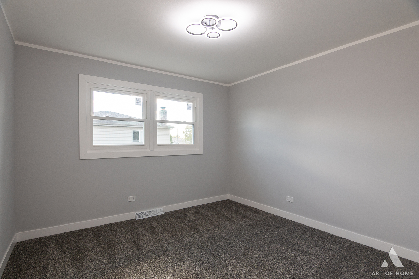 10956 S Nagle Avenue, Worth, IL 60482