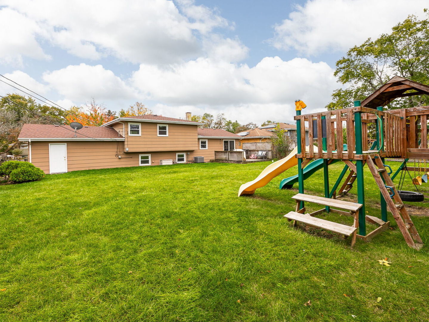 212 55th Place, Downers Grove, IL 60516