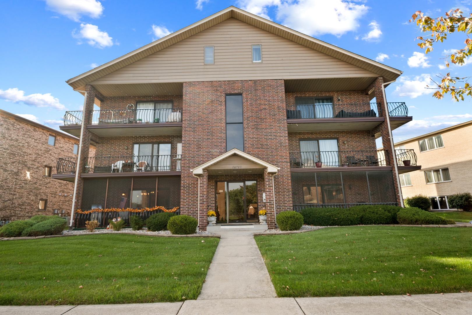 16718 PAXTON Avenue #1S, Tinley Park, IL 60477