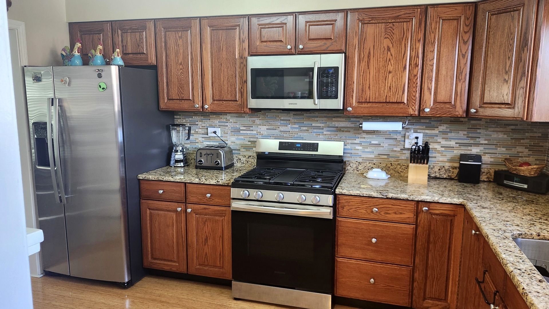 1157 W Grant Drive, Des Plaines, IL 60016