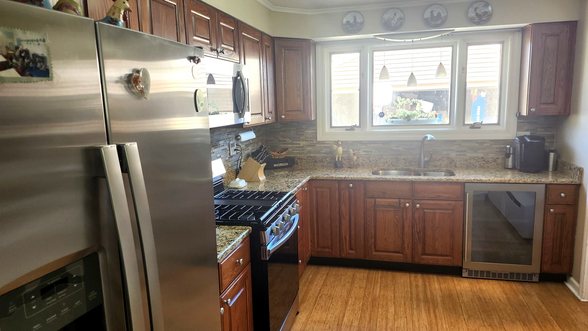 1157 W Grant Drive, Des Plaines, IL 60016