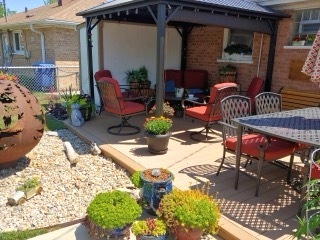 1157 W Grant Drive, Des Plaines, IL 60016