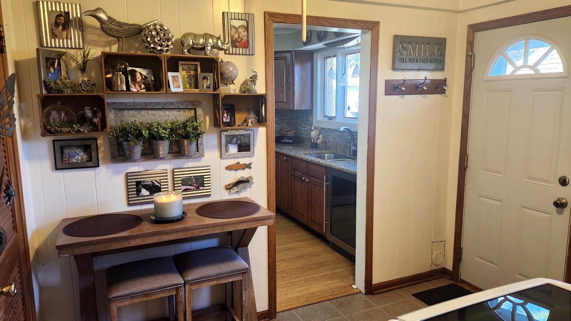 1157 W Grant Drive, Des Plaines, IL 60016