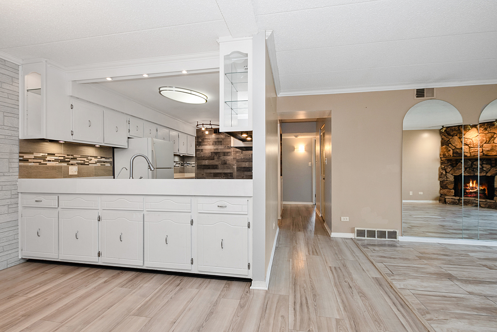 10355 Menard Avenue #216, Oak Lawn, IL 60453