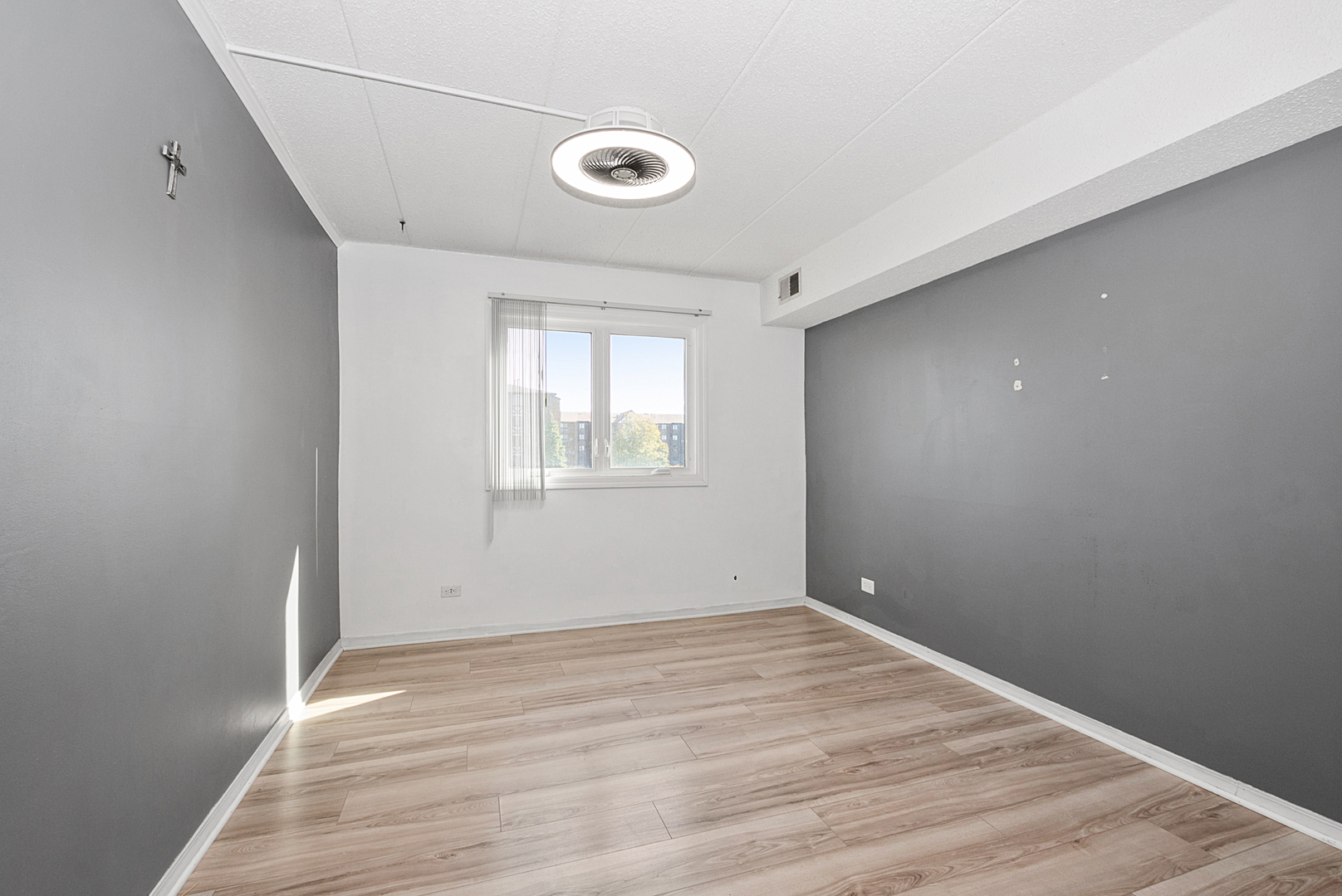 10355 Menard Avenue #216, Oak Lawn, IL 60453