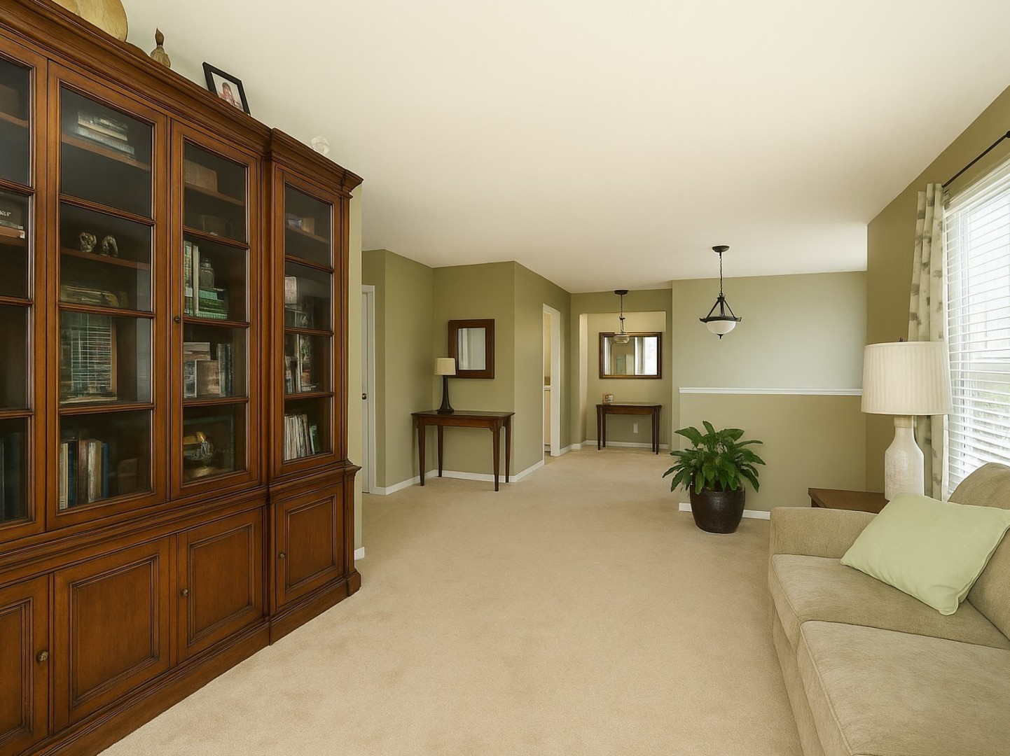 1549 Brompton Lane, Crystal Lake, IL 60014