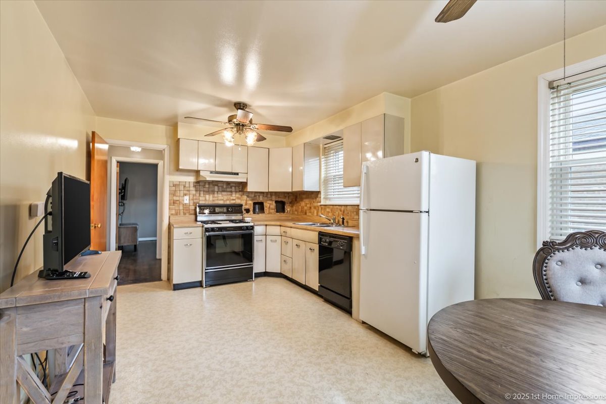 8154 S Karlov Avenue, Chicago, IL 60652