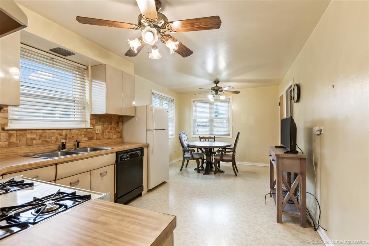 8154 S Karlov Avenue, Chicago, IL 60652