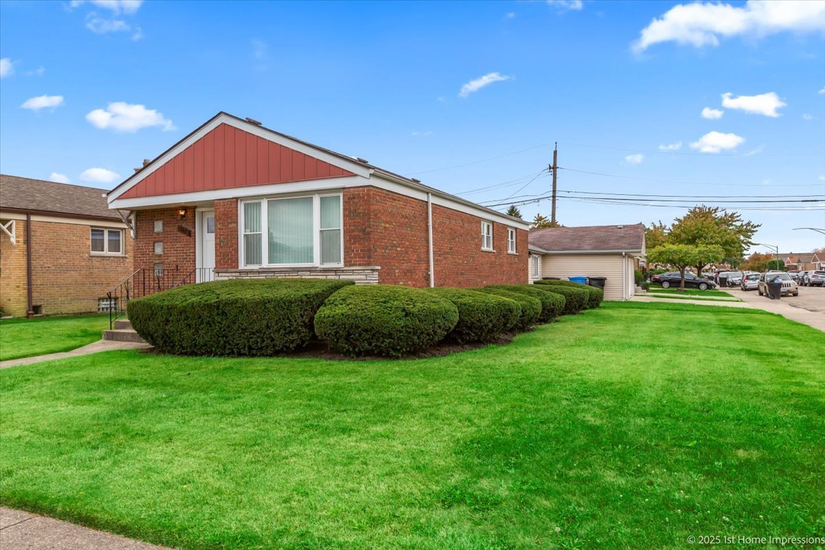 8154 S Karlov Avenue, Chicago, IL 60652
