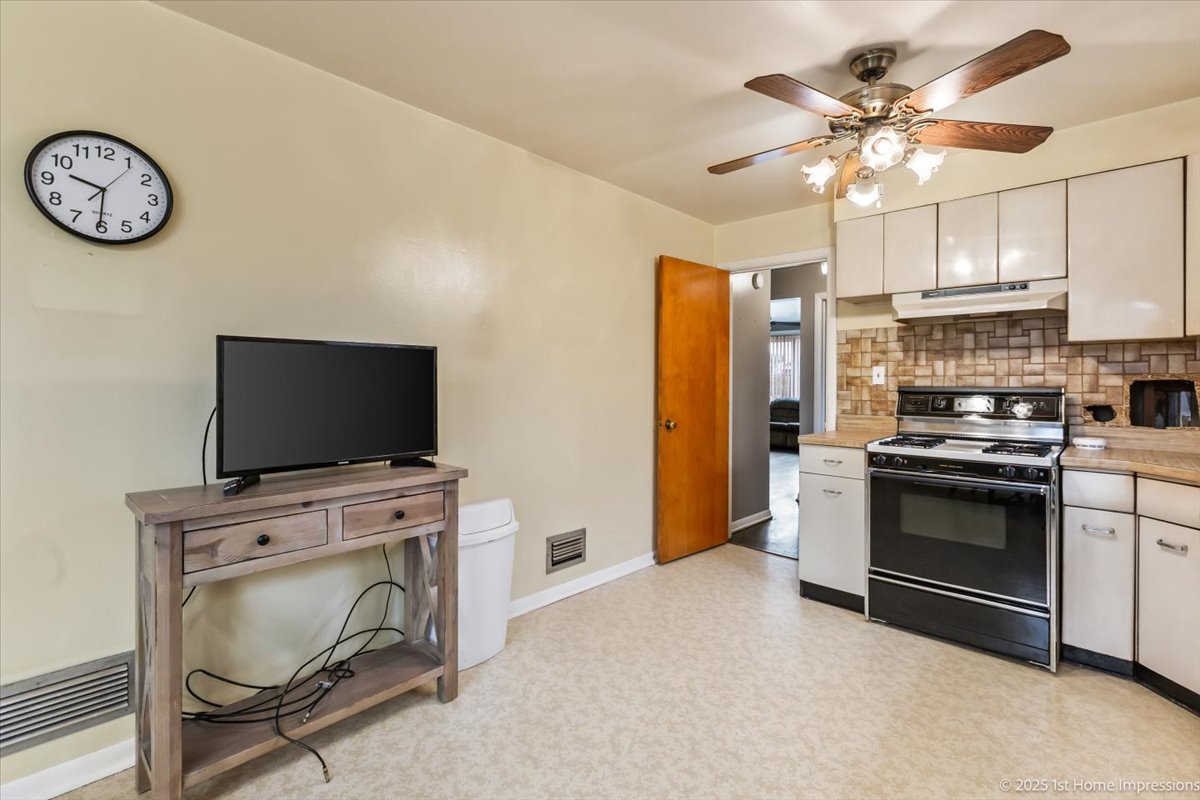 8154 S Karlov Avenue, Chicago, IL 60652