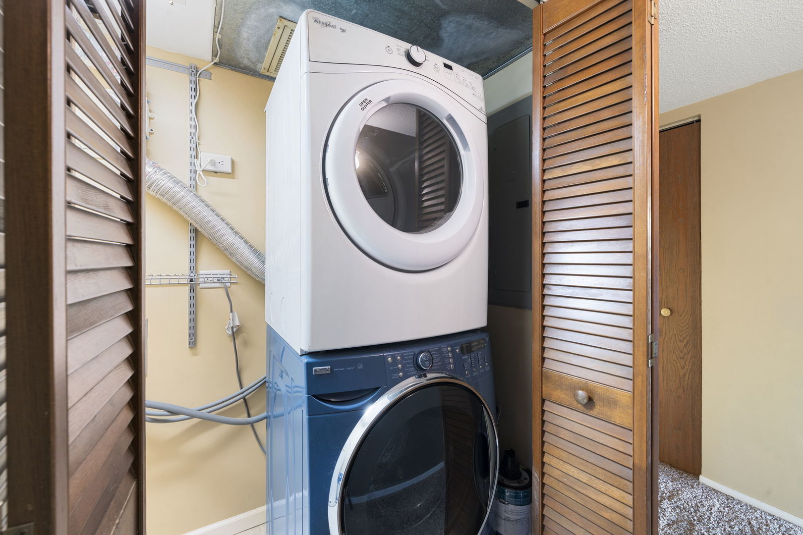 6421 Pershing Road #404, Stickney, IL 60402