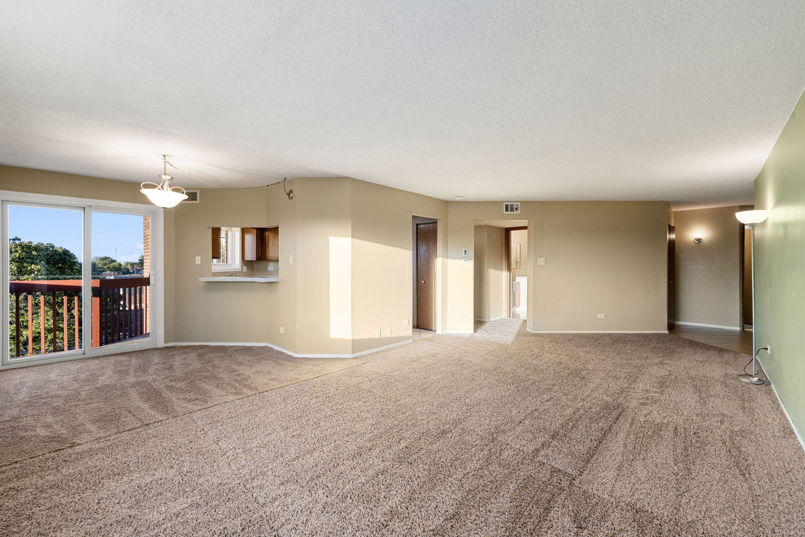 6421 Pershing Road #404, Stickney, IL 60402