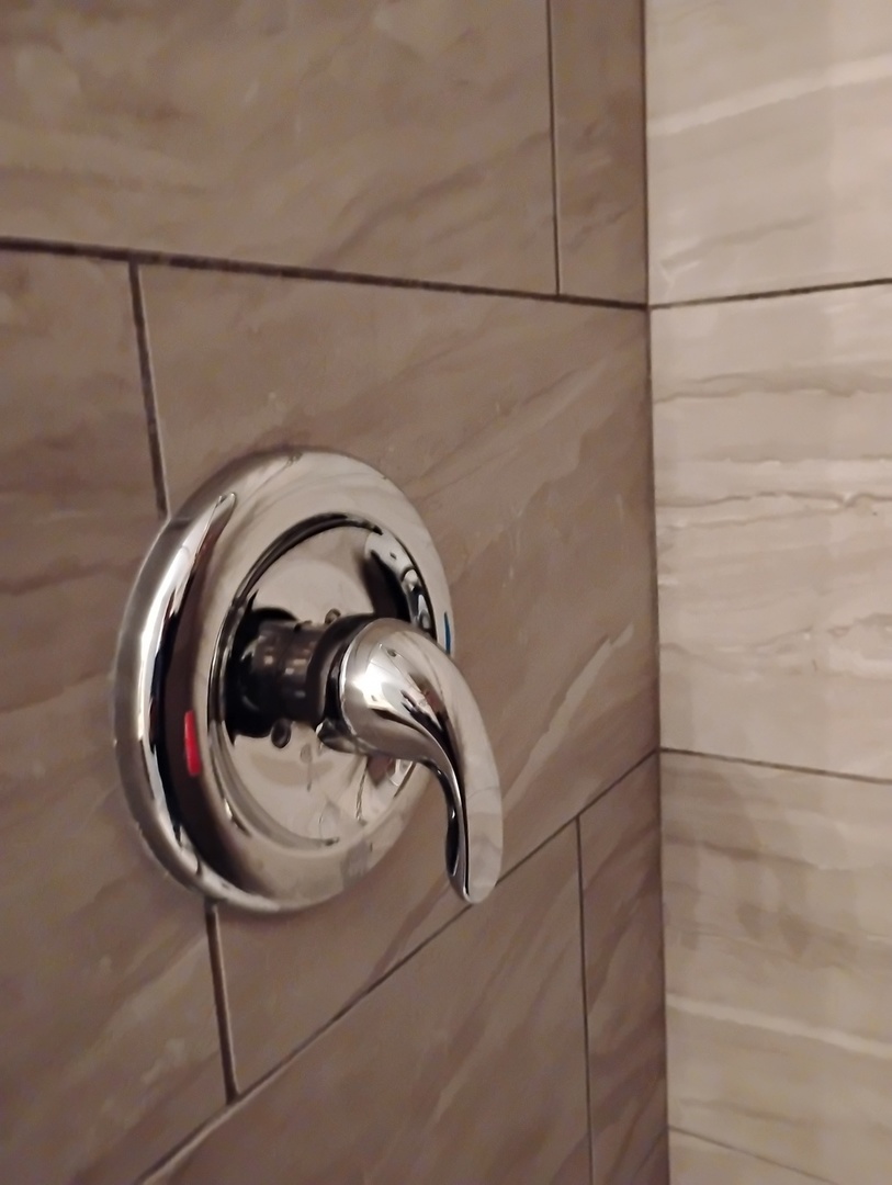 371 S Edison Avenue, Elgin, IL 60123