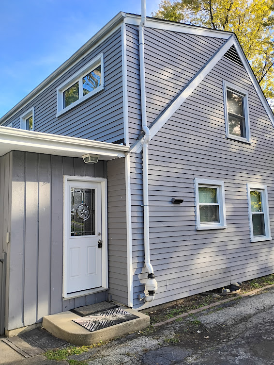 371 S Edison Avenue, Elgin, IL 60123