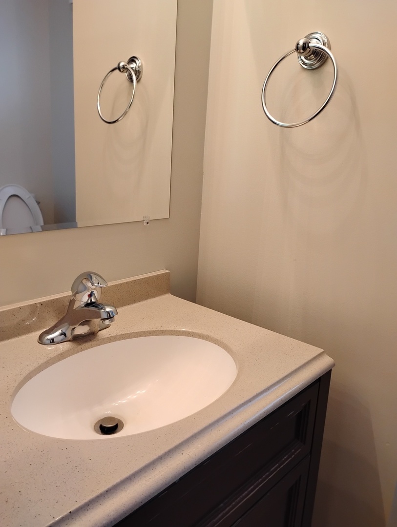 371 S Edison Avenue, Elgin, IL 60123