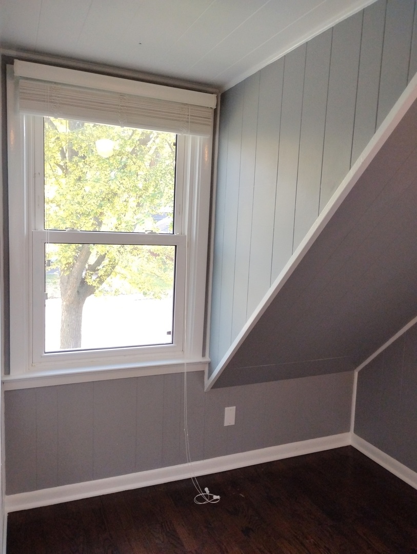 371 S Edison Avenue, Elgin, IL 60123