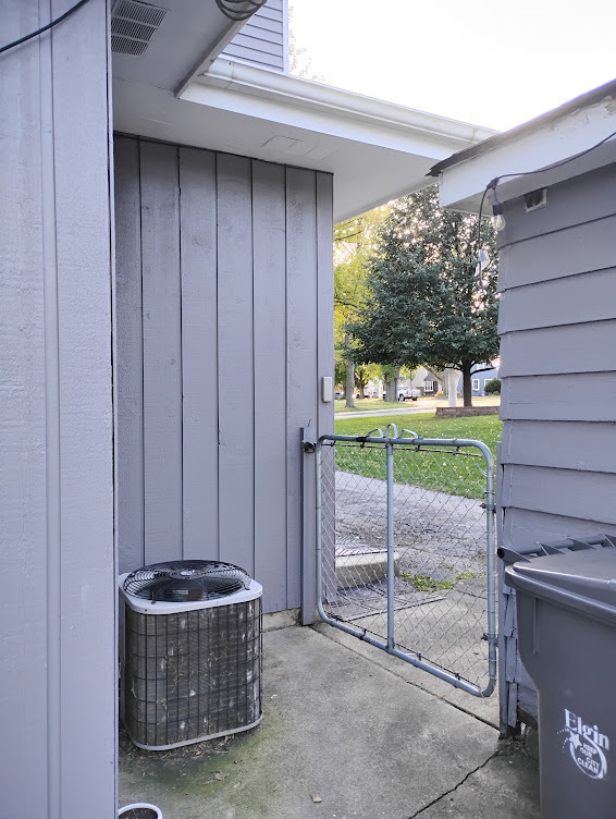 371 S Edison Avenue, Elgin, IL 60123