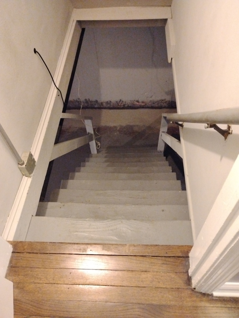 371 S Edison Avenue, Elgin, IL 60123