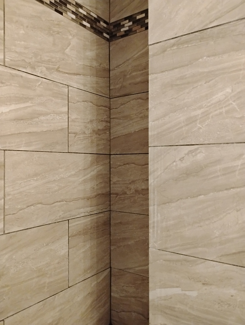 371 S Edison Avenue, Elgin, IL 60123