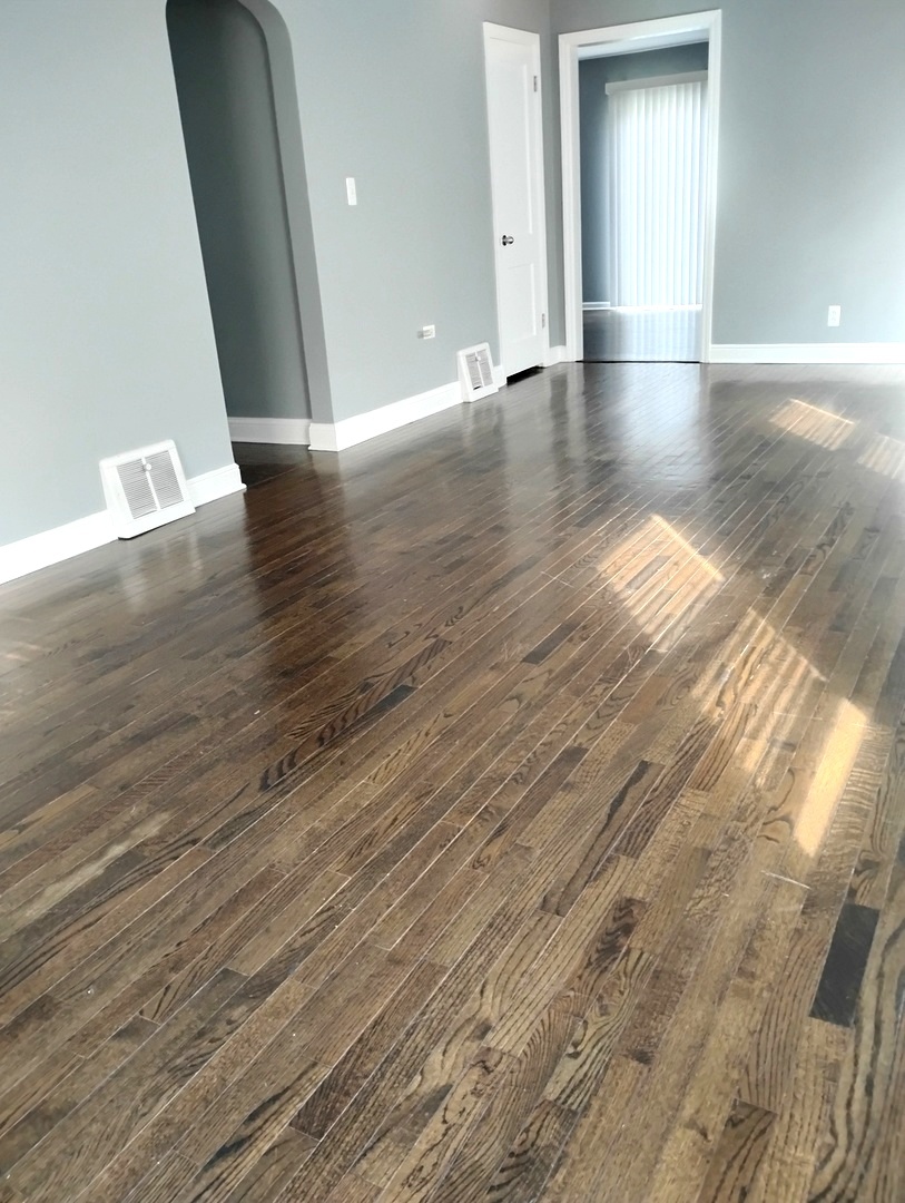 371 S Edison Avenue, Elgin, IL 60123