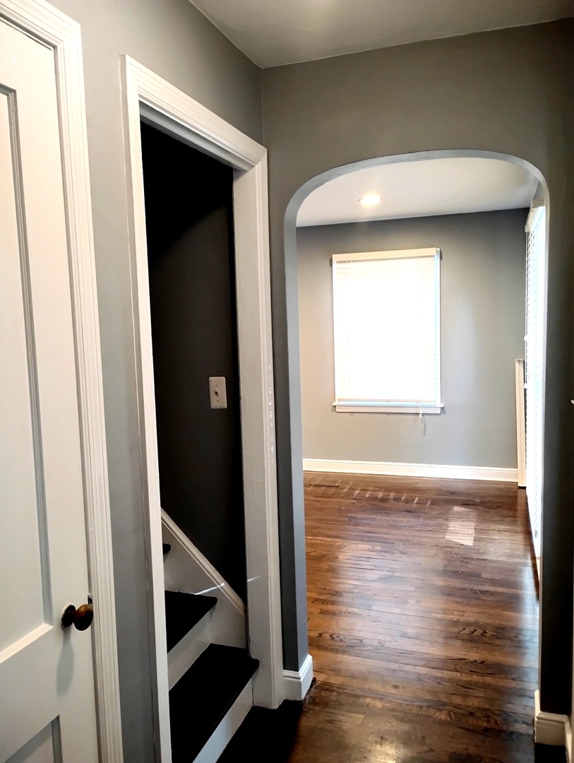 371 S Edison Avenue, Elgin, IL 60123