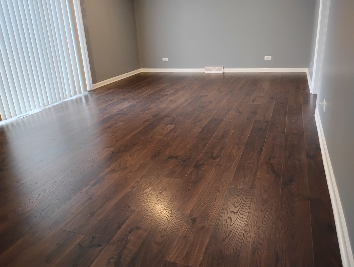 371 S Edison Avenue, Elgin, IL 60123